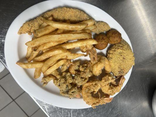 Fried seafood platter