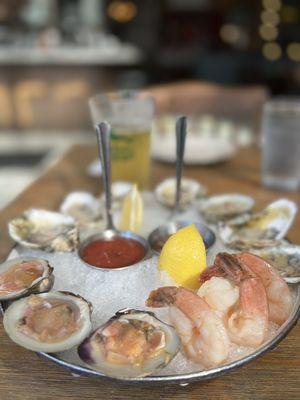 dollar oysters, dollar clams, dollar shrimp cocktails!