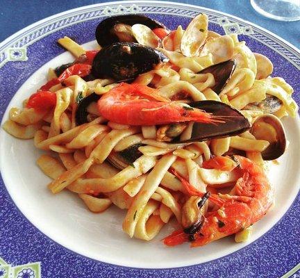 Cavatielli with seafood.