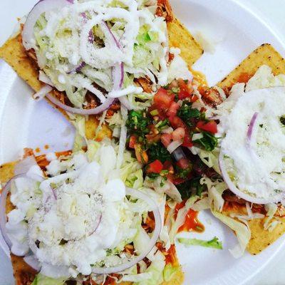 Tostadas de tinga todeos los jueves