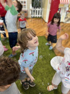 Bubble dance party