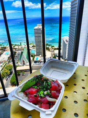 Hawaiian poke bowl