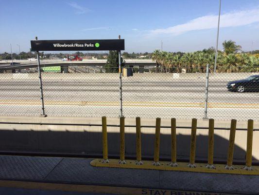 You can see the fast freeway from the green line deck