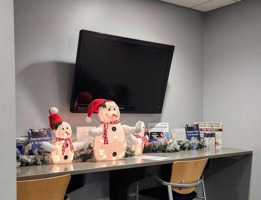 Waiting room is ready for the holidays