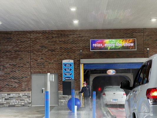 Entrance to Carwash part 2