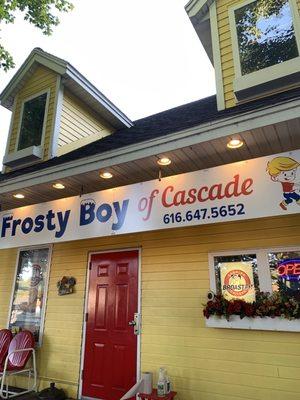 Frosty Boy of Cascade