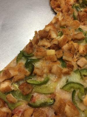 Yummy!  Chicken and green pepper pizza.