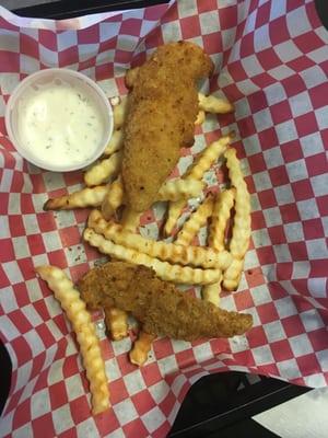 Chicken strips and fries.... Bland, no seasoning, ranch doesn't help it :/