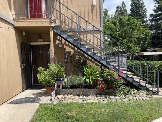 Flower bed at the stairs