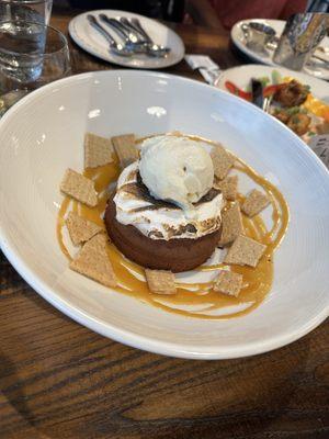 S'mores lava cake