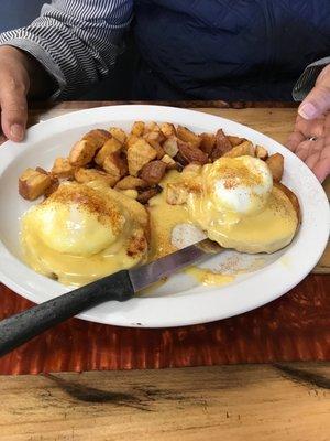 Eggs Benedict