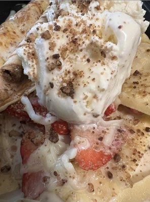 Loyal banana split crepe