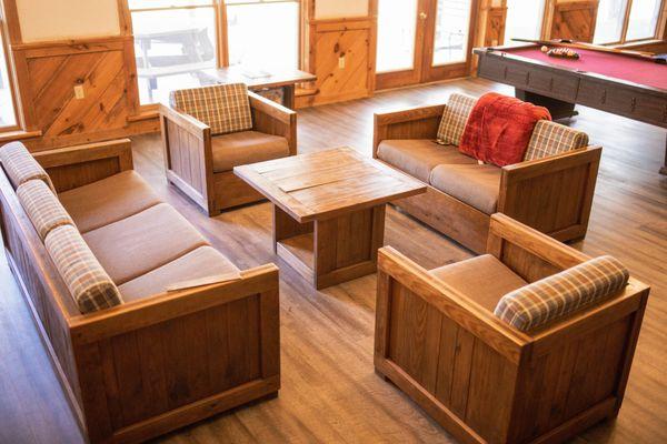 The Hartman Lodge is a 8 bedroom, 9 bathroom lodge great for any large group! Full kitchen & common area with pool table & piano.