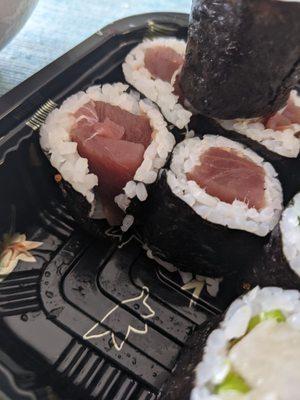 Another roll bursting at the seam! Tuna just shoved into the roll.