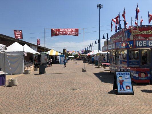 5/24/18 Thursday afternoon. 88 degrees. The 35th Annual Mudbug Madness has commenced at Festival Plaza in downtown Shreveport! Kids area!