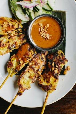 Satay Kai - Grilled chicken skewers with peanut sauce