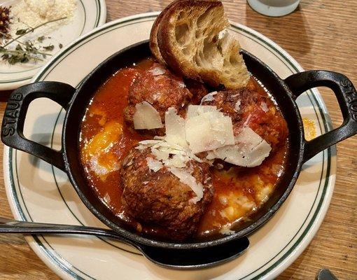 Neopolitan Meatballs in Sugo