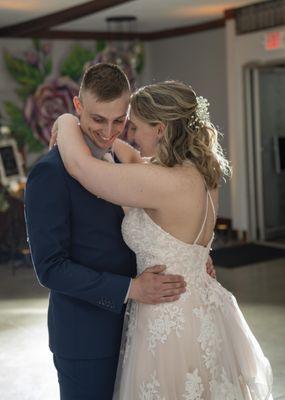 first dance on their wedding day