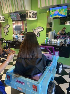 Her hair didn't look uneven when it was wet. But when it dried up at home it was so uneven and choppy.