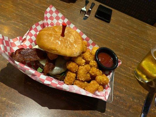 Jalapeño popper burger!