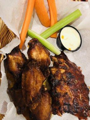 Basket of wings and ribs (app)