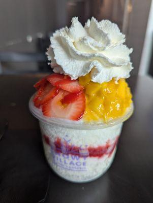 Strawberry mango bingsoo