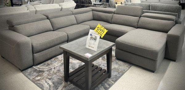 Modern sectional can be customized. Adjustable head rests and leg rests included