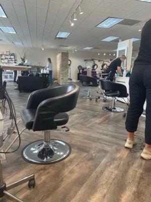 Nice super clean salon.