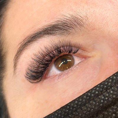 Volume eyelashes extensions