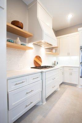 white kitchen cabinets