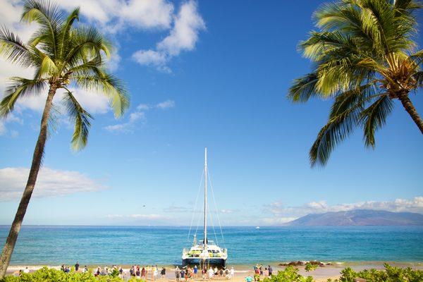 Kai Kanani is a "beach load" at Maluaka Beach in Makena. This allows our guests to spend more time on the water and less time on the road.