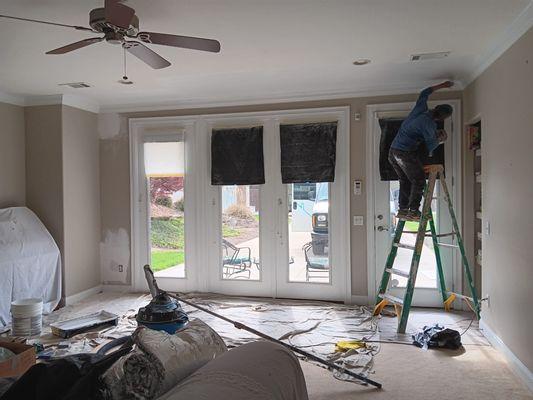 Give your home a new look with Muñoz Remodeling!