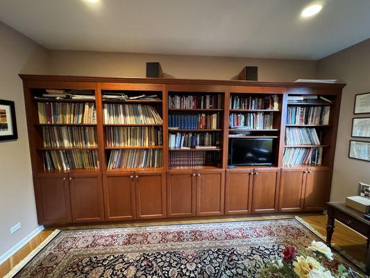 Music Library and Waiting Room. Complete music and reference library. Scores for piano, orchestra, clarinet, Flute, violin, viola, cello, et