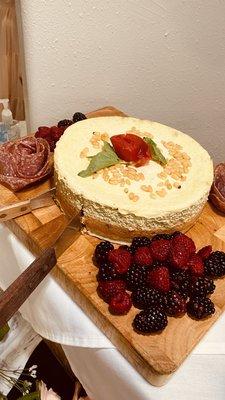 Pesto and sun-dried tomato cheesecake