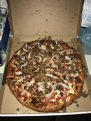 Deluxe pizza XL no green peppers