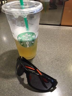 Peach Green Tea Lemonade is delicious and refreshing.