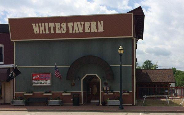 White's Streetside Tavern