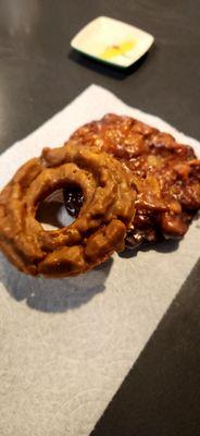 7/2/23: Amarillo TX.  My first try at  donuts here. Got Donuts, right by the highway. Easy access, easy parking.