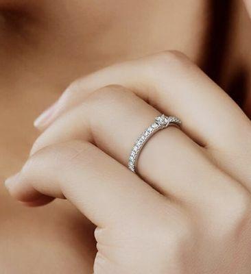 Diamond engagement ring