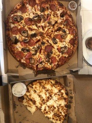 Large Pepperoni and mushroom, 10 Pieces Cheesy Garlic Bread Sticks