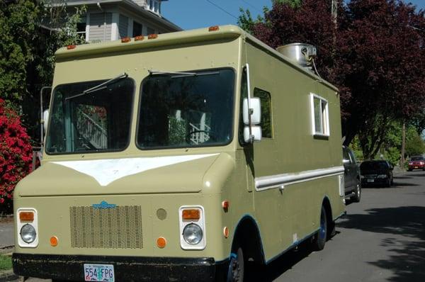 our ol franz delivery truck's first coat of paint.. on its way to becoming wolf and bear's se