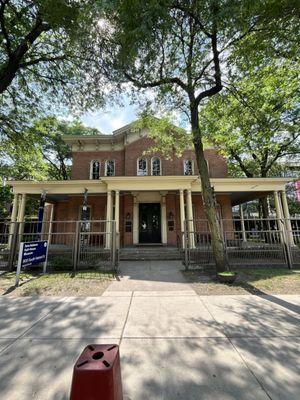 HULL HOUSE Museum was a settlement house in Chicago, Illinois that was co-founded in 1889 by Ellen Starr and Jane Addams. (Lesbian Couple)