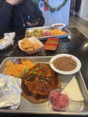 Es huevo ranchero es una Comida del menu está may bueno para desayuno