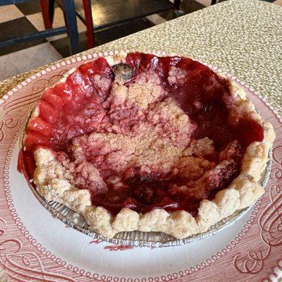 Mixed berry pie