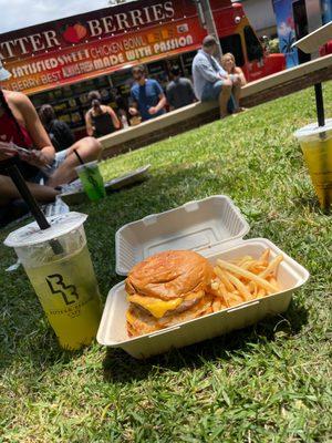 PINEAPPLE LEMONADE & MONSTER BRUGER