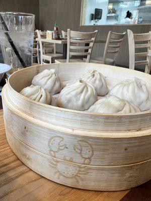 Crab and pork soup dumplings