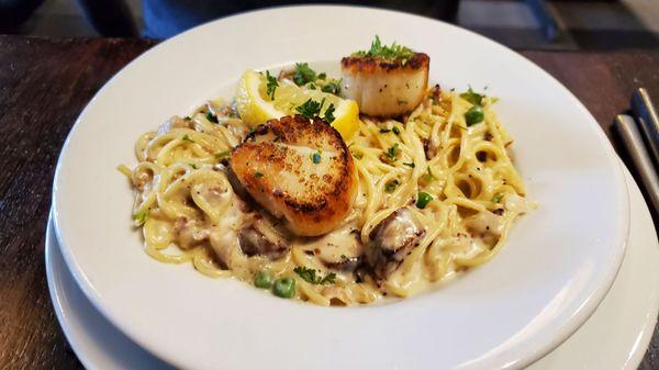 Scallops carbonara