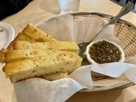 Bread with garlic pesto