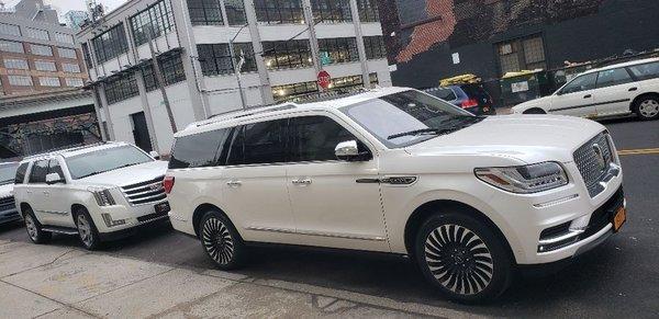 Lincoln navigator/ Cadillac Escalade