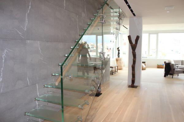 Structural glass cantilever stair.